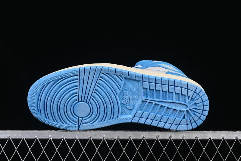 All categories Air Jordan Jordan series basketball shoes Air Jordan 1 High Foreign trade version Air Jordan 1 High OG "UNC Reimagined" AJ1 Joe 1 distressed North Carolina blue DZ5485-402